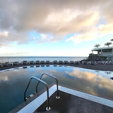 Hotel Royal Orchid-3